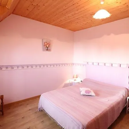 度假居 Maison De Caractere Au Coeur Des Volcans D'auvergne Avec Jardin, Terrasse, Poele Et Equipements Enfants - Fr-1-742-559