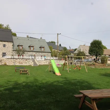 度假居 Maison De Caractere Au Coeur Des Volcans D'auvergne Avec Jardin, Terrasse, Poele Et Equipements Enfants - Fr-1-742-559 Paulhac (Cantal)